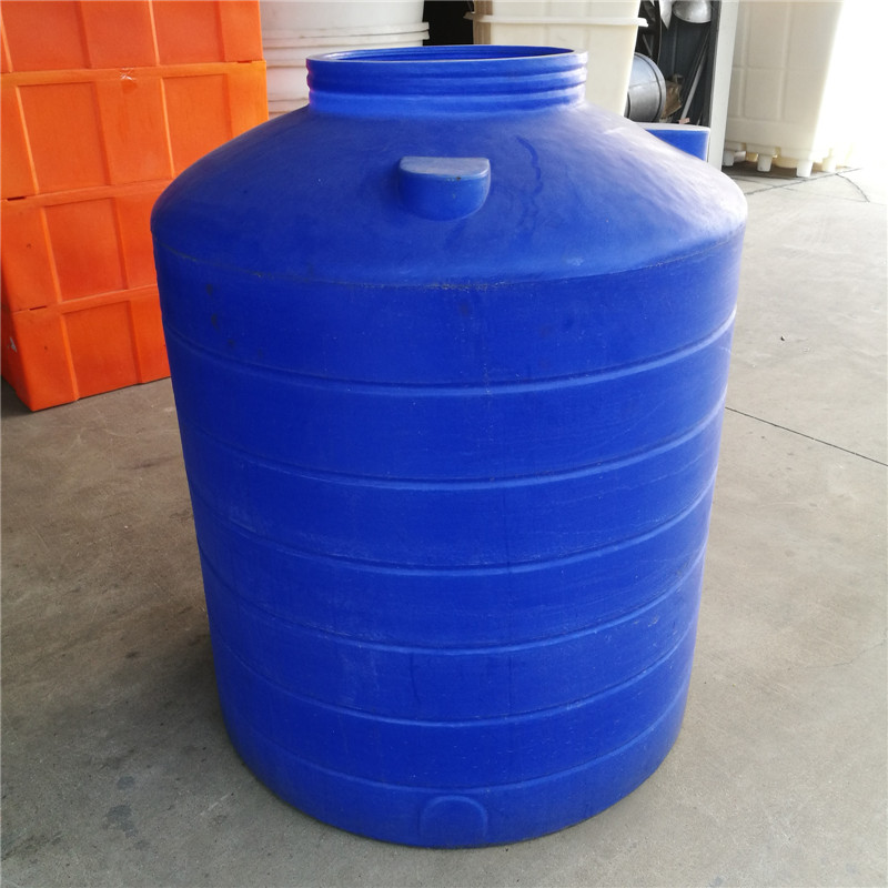 厂家直销 龙泉 耐酸碱防腐化工液体储罐 5吨减水剂塑料储罐 卡谱尔储罐图片
